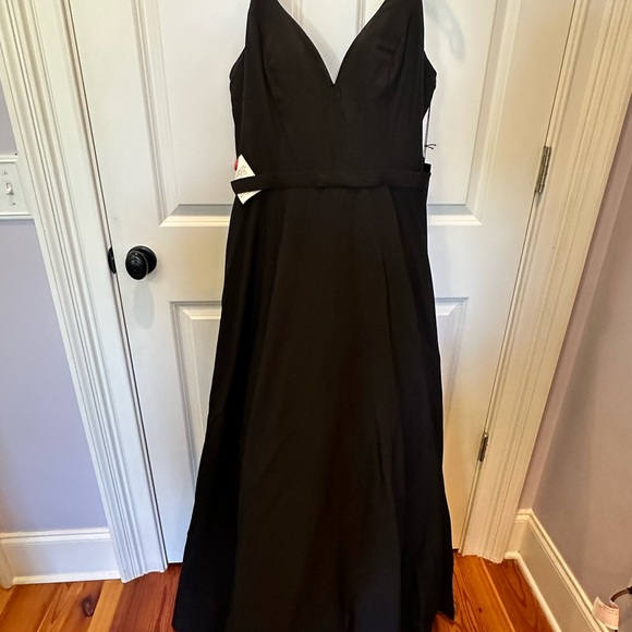 COPY - Formal NWT Black Leena for Mac Duggal Long Gown w/ crinoline & pockets S… - Picture 3 of 8